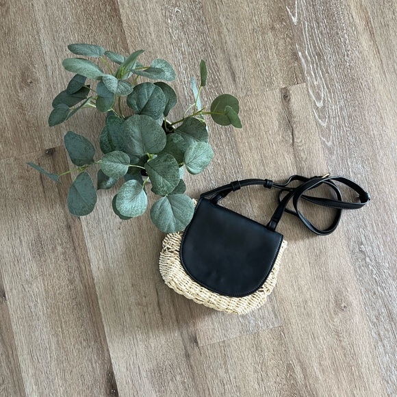 a new day Handbags - A New Day Small Straw Summer Crossbody Bag